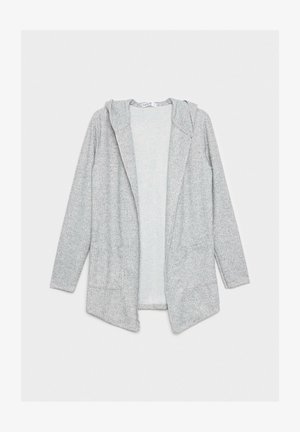 Cárdigan abierto de punto gris claro con mangas largas, capucha y dos bolsillos frontales, dispuesto sobre un fondo blanco.