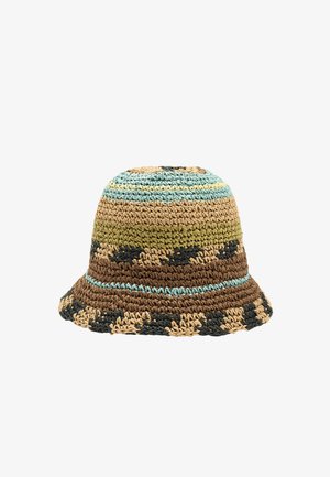 Szydełkowany kapelusz typu bucket z naprzemiennymi brązowymi, beżowymi, oliwkowymi, czarnymi i zielonkawo-niebieskimi paskami i wzorami, z lekko rozszerzanym rondem.