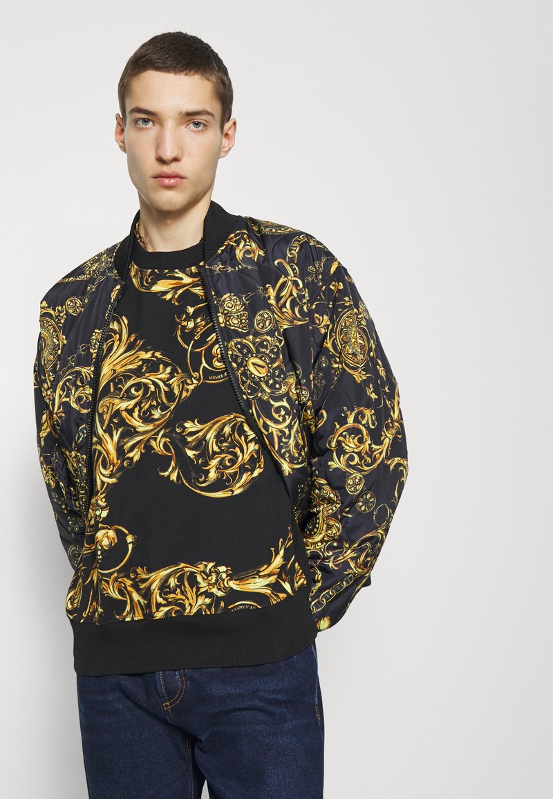 Herren Kapuzenpullover | Versace Jeans Couture GARLAND Sweatshirt black/gold-coloured/schwarz - TW66085 Herren Kapuzenpullover | Versace Jeans Couture GARLAND Sweatshirt black/gold-coloured/schwarz - TW66085