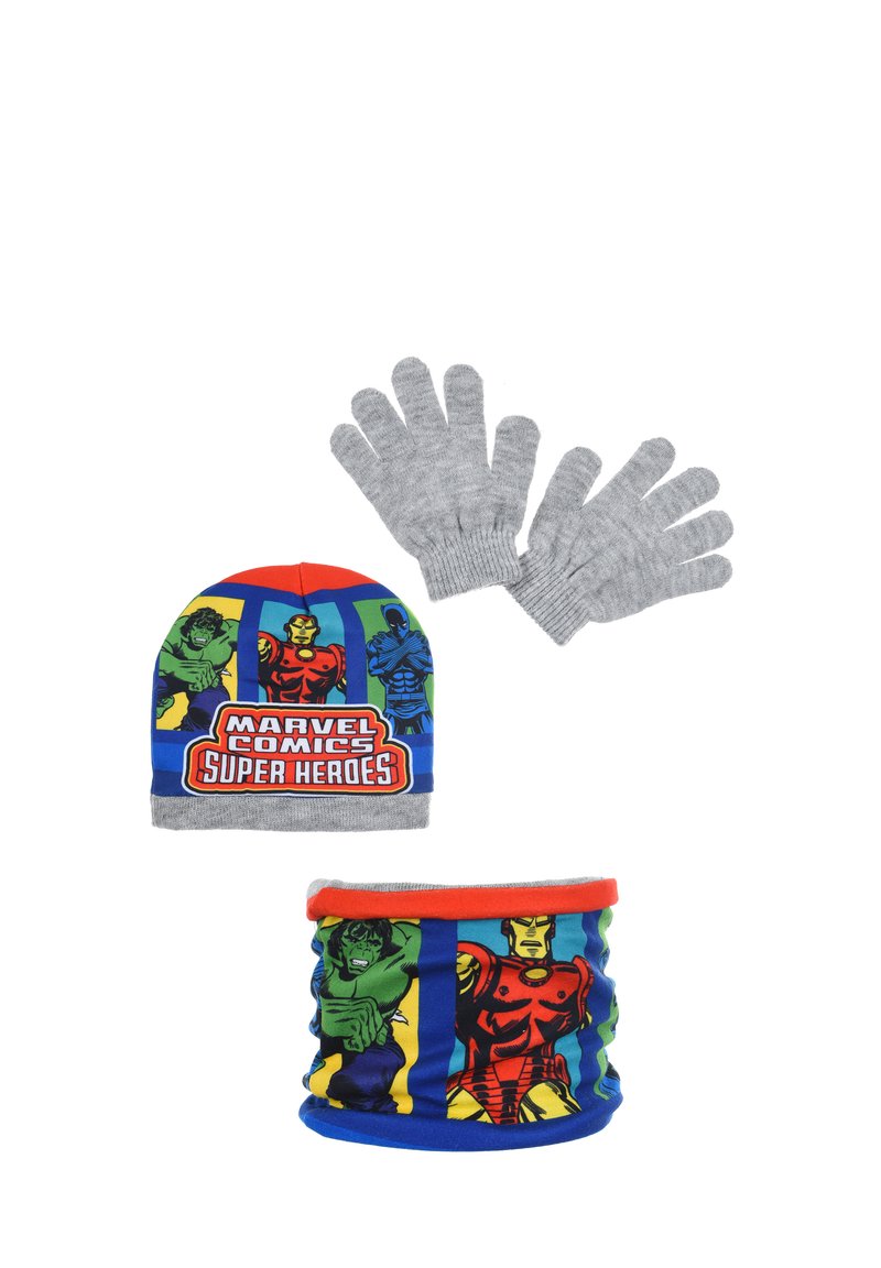 Guantes grises de lana, gorro temático de superhéroes en azul y rojo con diseños gráficos, y una bufanda a juego colorida que presenta personajes.
