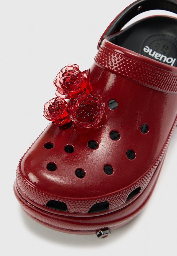 LOUANE X CROCS BAE - Clogs3