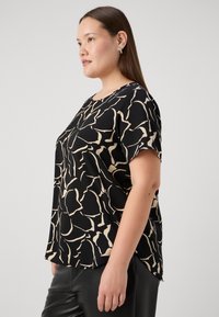 ONLY Carmakoma CARVICA LIFE NOOS - Bluse - white/black