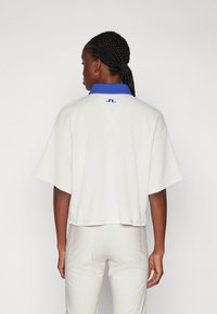 Thumbnail Image 3
