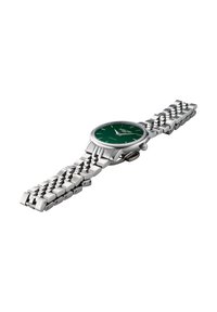 Zilveren roestvrijstalen horloge met een groene wijzerplaat, minimalistische markeringen en een bijpassende schakelarmband. Heeft een ronde kast en een gepolijste afwerking.
