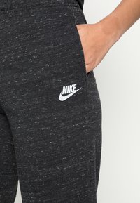 Nike Sportswear GYM VINTAGE EASY PANT - Pantaloni sportivi - black/white