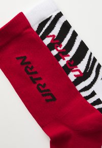 YOURTURN UNISEX 5 PACK - Ponožky - black/red/ white