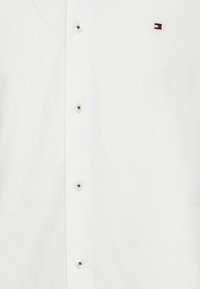 Tommy Hilfiger Tailored SOLID SHIRT - Camisa formal - white