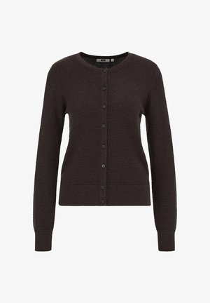 Tamsiai rudas kardiganas su ilgomis rankovėmis, apvalia iškirpte, tekstūruota medžiaga ir priekinėmis užsegimo sagomis, kuriose yra šeši mygtukai. Paprastos ribotinės rankogaliai ir apačia.