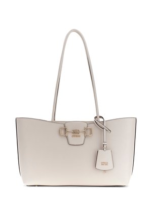 Borsa tote in pelle beige con doppi manici lunghi, dettaglio fibbia color oro e targhetta con il nome del marchio "Guess" e ciondolo a forma di chiave.