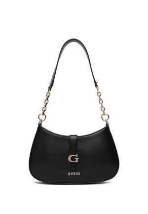 Borsa Guess in pelle nera con catena dorata a maglie e logo in metallo sulla parte frontale, dotata di una singola tracolla e forma rettangolare curva.