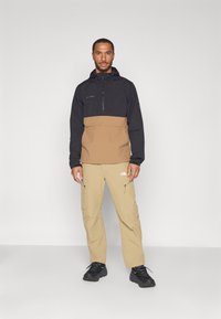 Mammut HIKING HOODED ANORAK - Giacca a vento - dark sand/black