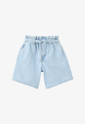 Pantaloni scurți din denim albastru deschis cu talie tip paperbag, bucle pentru curea, curea asortată și buzunare laterale.