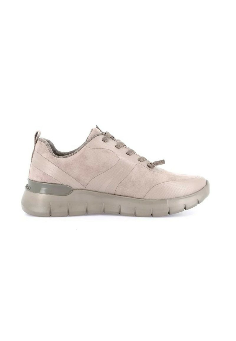 Scarpa da ginnastica beige chiaro con tomaia effetto camoscio, dettagli in mesh, chiusura con lacci e suola in gomma ammortizzata e flessibile.