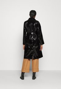 Bruuns Bazaar Krátký kabát - black