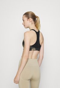 Casall ICONIC BRA - Sutiã desportivo de alto suporte - haze green