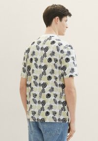 TOM TAILOR Denim Uomini T-shirt fantasia