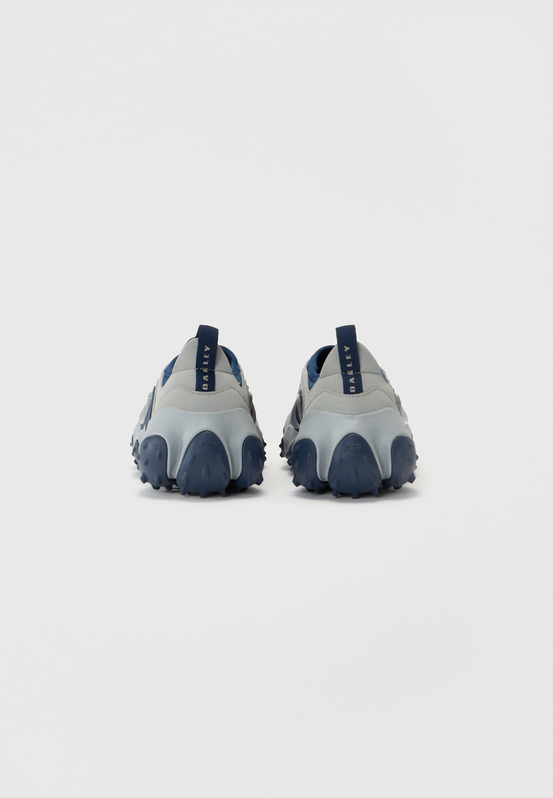 Oakley EDGE ICON - Golfschuhe (ohne Spikes) - cement/navy/blau