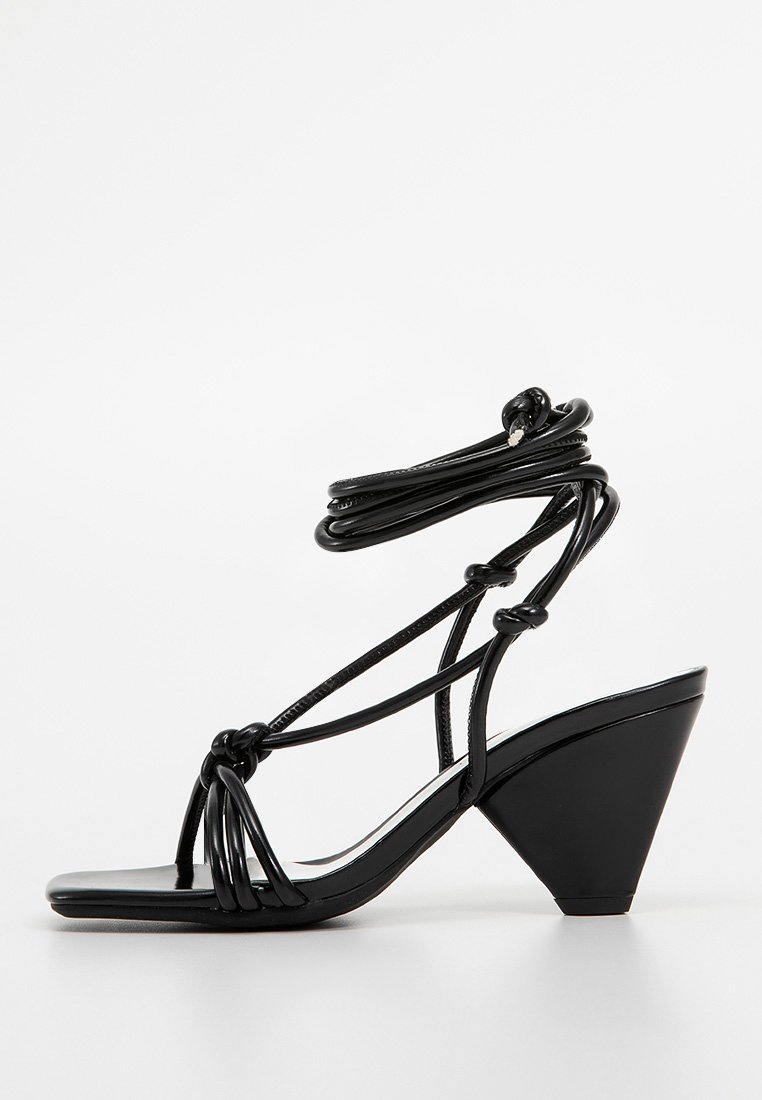 Armani Exchange Sandalen met hoge hak zwart Armani Exchange Sandalen met hoge hak zwart