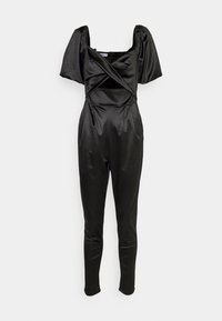 Combinaison en satin noir avec manches courtes bouffantes, décolleté carré, détail croisé à l'avant et jambes fuselées.