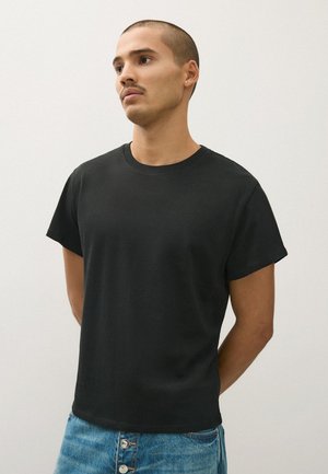 Bershka, SHORT SLEEVE - T-SHIRT - Basic T-shirt - black