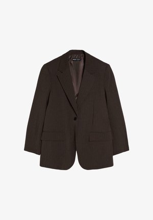 Sötétbarna cirmos egysoros zakó egy gombbal, bevágott hajtókával és első oldalán fedett zsebekkel, fehér háttéren laposan elhelyezve.