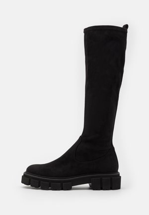 Kozaki na platformie