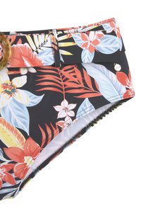 Schwarzer Bikiniunterteil mit einem bunten Blumenmuster in Rot, Rosa und Blau. Verfügt über einen breiten Taillenbund und ein dekoratives Schnallendetail.