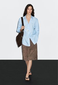 Massimo Dutti LONG BUTTONED - Camicia - light blue