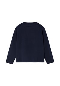 Navyblaues Langarmshirt aus Baumwolle mit Rundhalsausschnitt, lockerem Schnitt und Nähdetails. Glatte Struktur, keine Grafiken oder Muster.