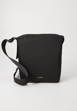 EASE - Rankinė per petį - black