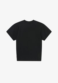 Απλό μαύρο κοντομάνικο μπλουζάκι με στρογγυλή λαιμόκοψη, εμφανίζεται από πίσω σε ουδέτερο φόντο.