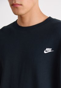 Nike Sportswear Sweatshirt - black
