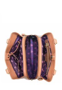 Tasche in Tan mit strukturiertem Äußeren. Das Innere ist mit lila Futter und rosa Blumenmustern versehen und verfügt über mehrere Reißverschlussfächer.