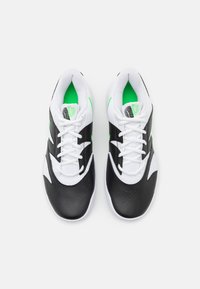 Nike Performance COURT LITE 4 - Tenisice za sve terene - white/poison green/black