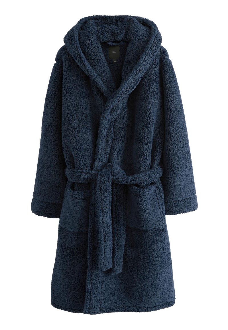 Mørkeblå, blød badekåbe lavet af blødt materiale, med hætte, bindebånd og to forlommer. Tekstureret stof med et hyggeligt udseende.