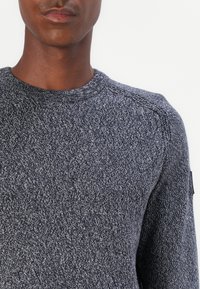 TOM TAILOR STRUCTURED MULTICOLOR CREW NECK  - Vesta - navy/multi coloured