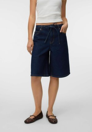 Vero Moda JEANS-SHORTS VMWILLA SHORTS - Short en jean - dark blue denim