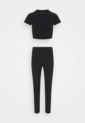 EMBER SET - Tracksuit - black