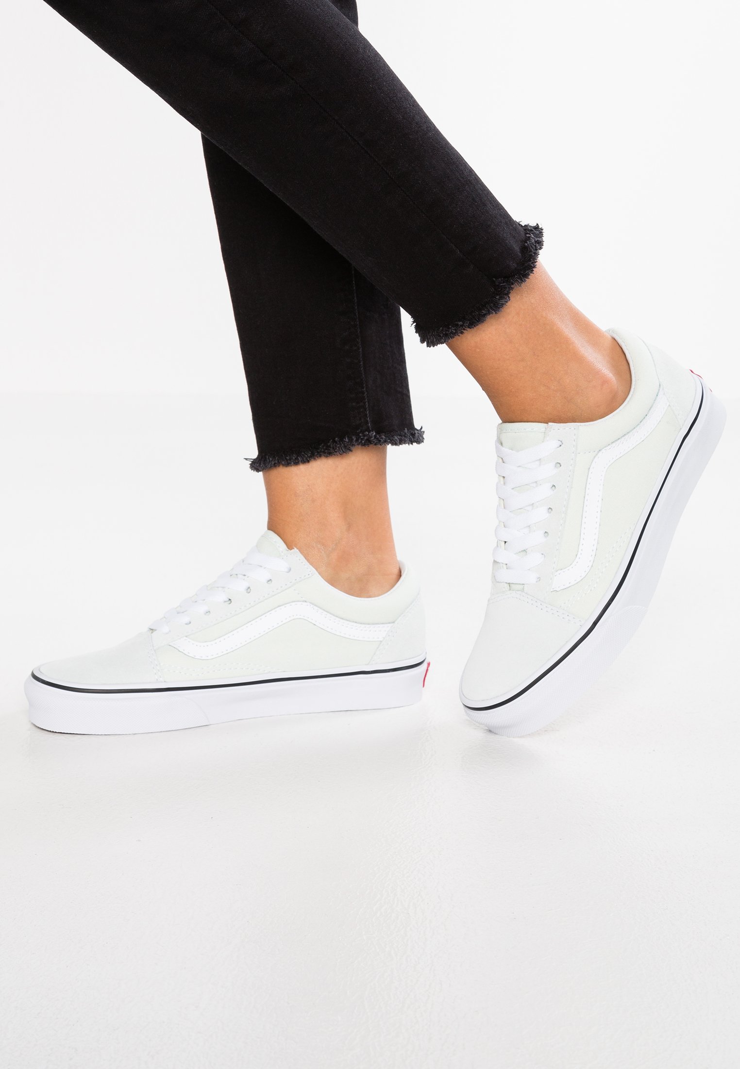 vans old skool blue flower true white