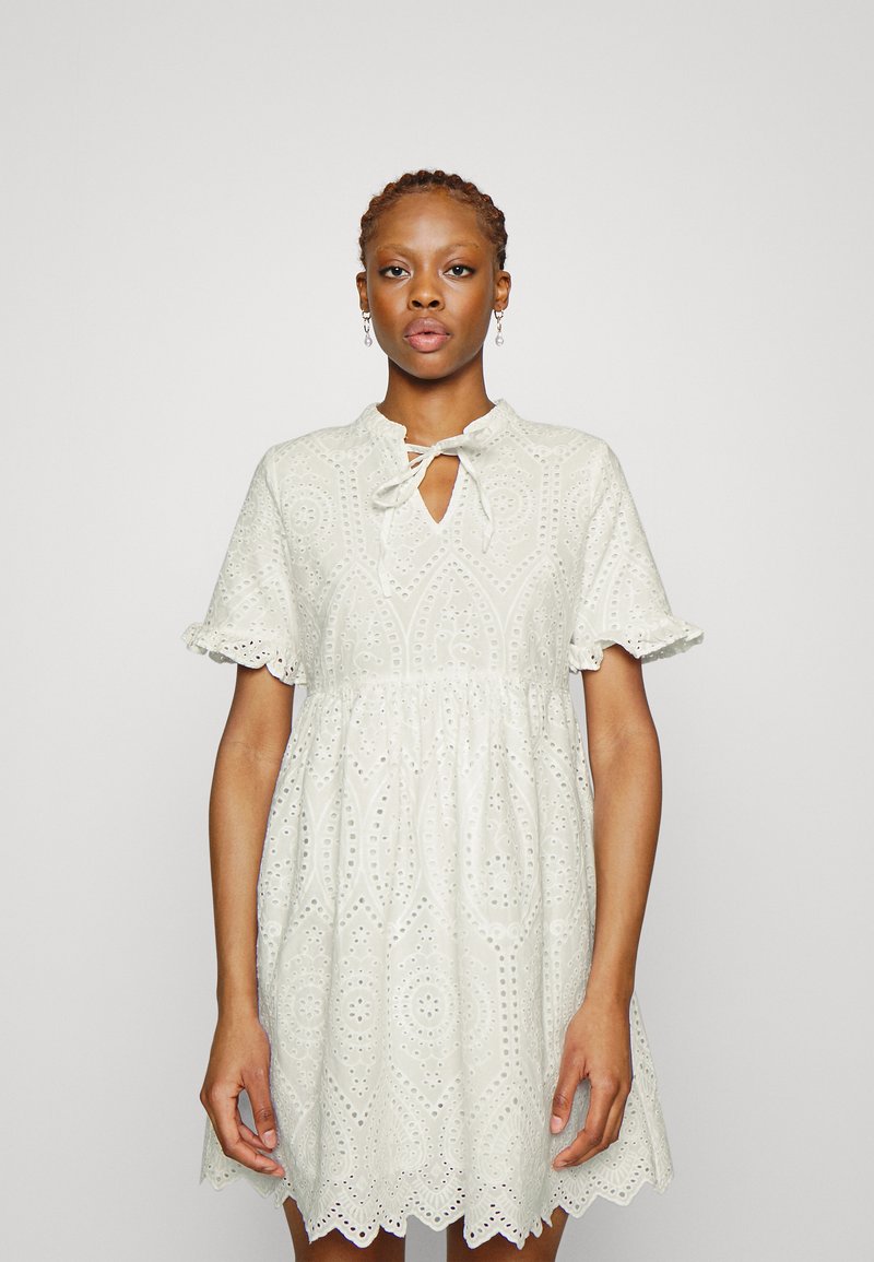 Yasholi Dress White