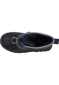 Zwarte waterdichte laars met een textuur van rubber aan de buitenkant, grijze accenten en een zachte zwarte voering. Voorzien van een elastische trekkoord voor een goede pasvorm.