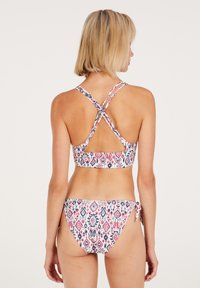 Protest MIXSUPERA 24 - Bikini pezzo sopra - canvasoffwhite