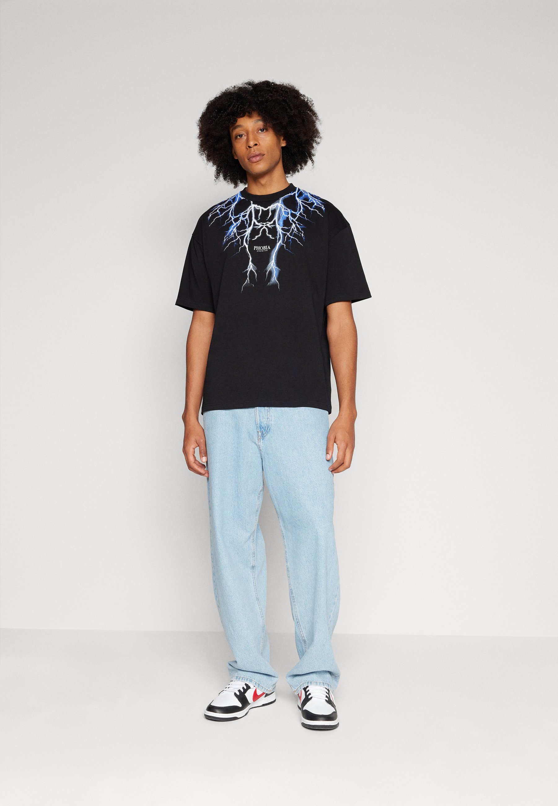 PHOBIA ARCHIVE LIGHTNING - Print T-shirt - black/blue/black - Zalando