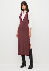 adL V-NECK - Pouzdrové šaty - striped burgundy