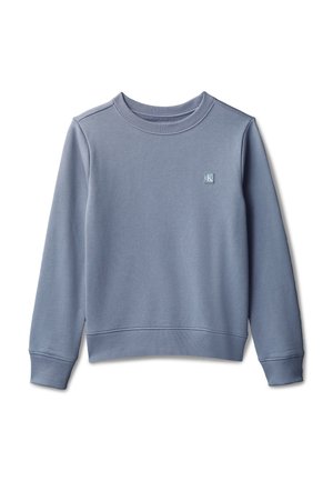 Hanorac moale albastru cu mâneci lungi, decolteu rotund, manșete și tiv striate, și o mică emblemă CK pe partea stângă a pieptului.