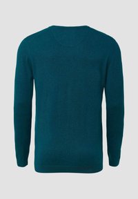 Türauberginierter Pullover mit langen Ärmeln, runder Halslinie und geripptem Saum. Glatte Textur mit leichtem Glanz, minimalistisches Design.