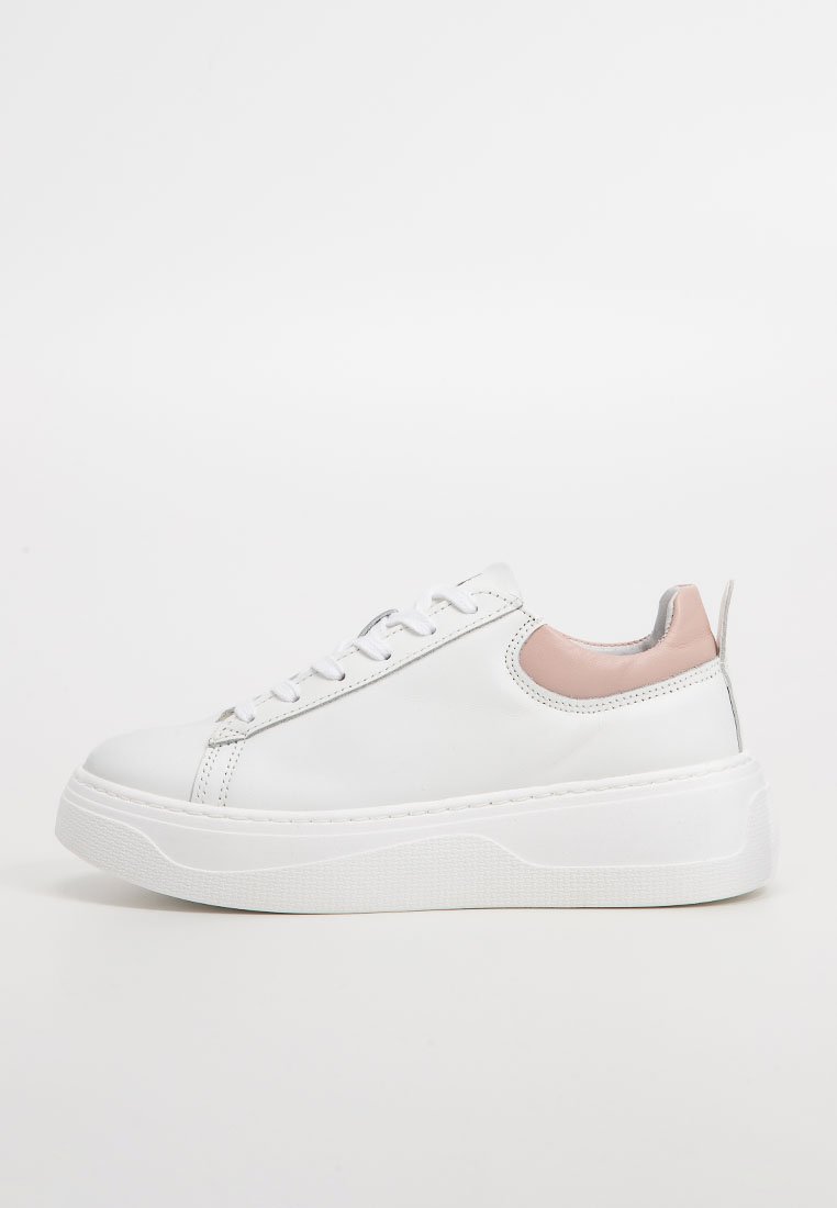 PATRIZIA PEPE Sneakers laag wit PATRIZIA PEPE Sneakers laag wit