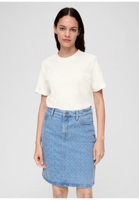 s.Oliver IN TWO-TONE-OPTIK - Jupe en jean - blau