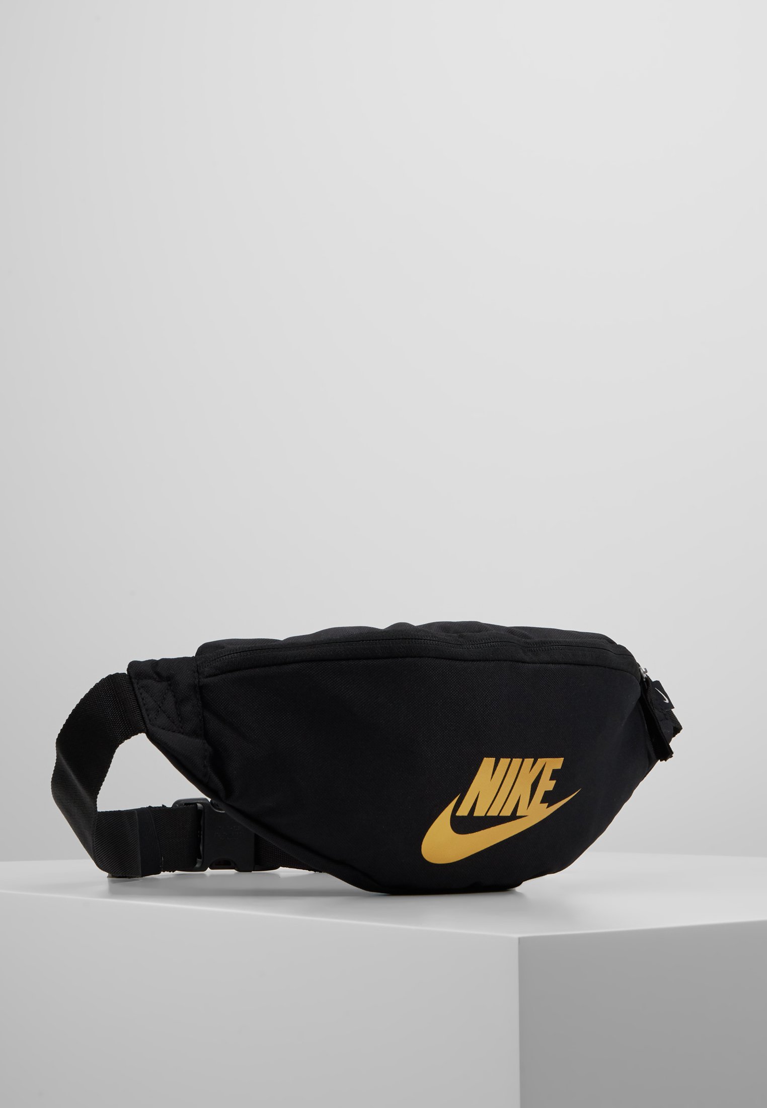 zalando banane nike