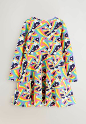 Farbiger Kleid mit einem lebhaften Druck von Regenbögen und Sternen, langen Ärmeln und einem ausgestellten Rock. Hergestellt aus dehnbarem Stoff.